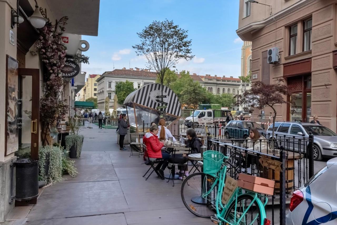 Corvina Apartment Budapest With Free Private Parking Exterior photo